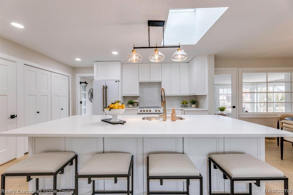 18910 Devonshire Street, Beverly Hills, MI 48025 — Photo 13