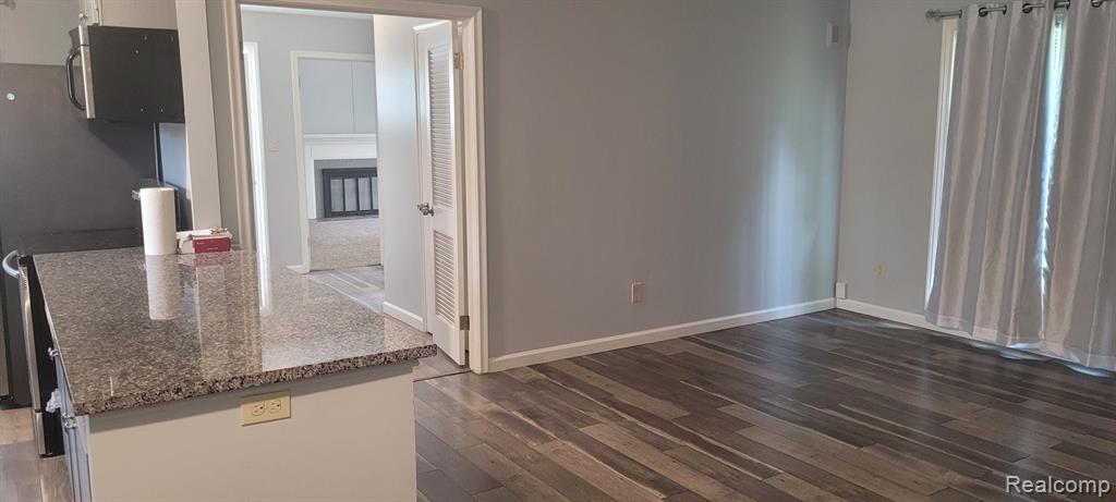 4995 Broomfield Lane, West Bloomfield, MI — Photo 12