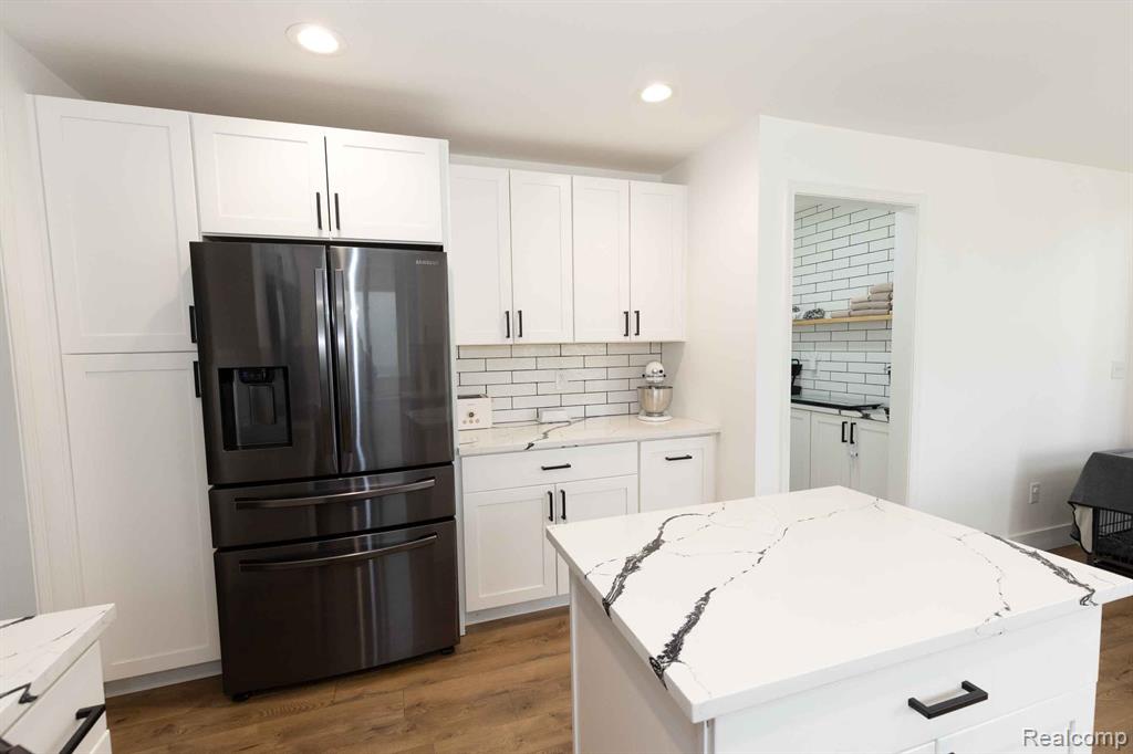 963 LANCASTER Street, Lapeer, MI 48446 — Photo 22