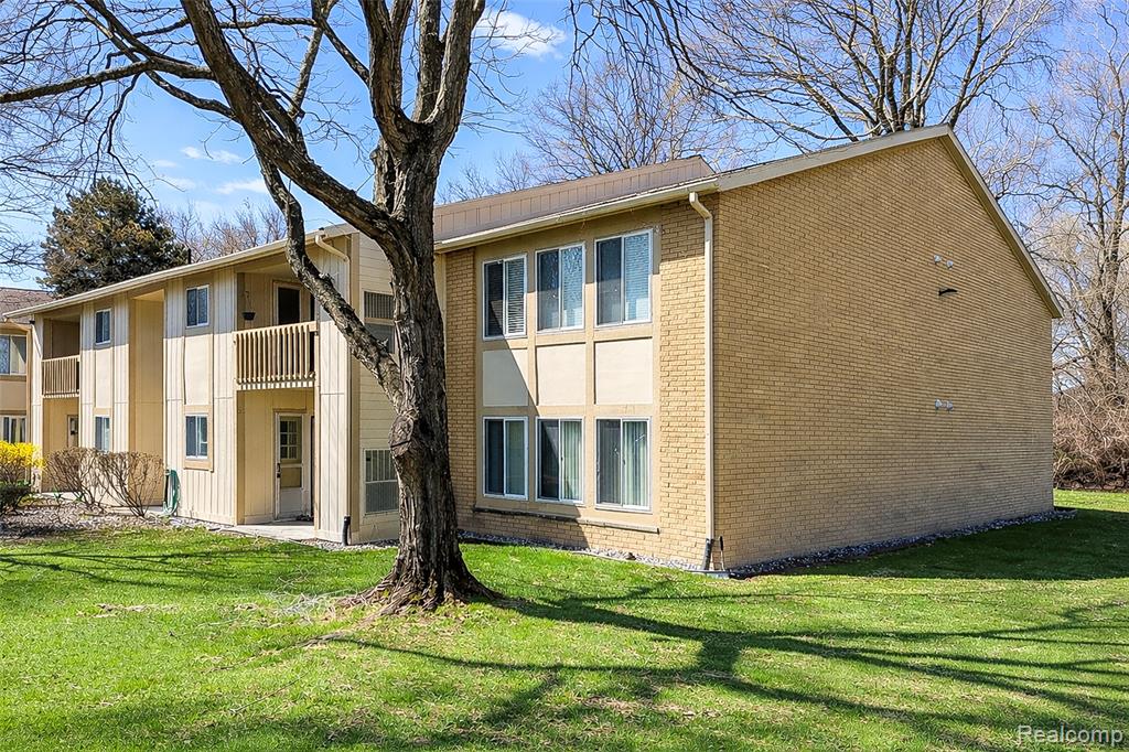 27845 Berrywood Lane, Farmington, MI 48334 — Photo 31