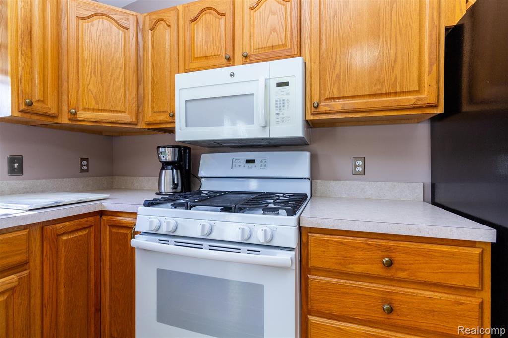 11270 Linda Kay, Goodrich Vlg, MI — Photo 16