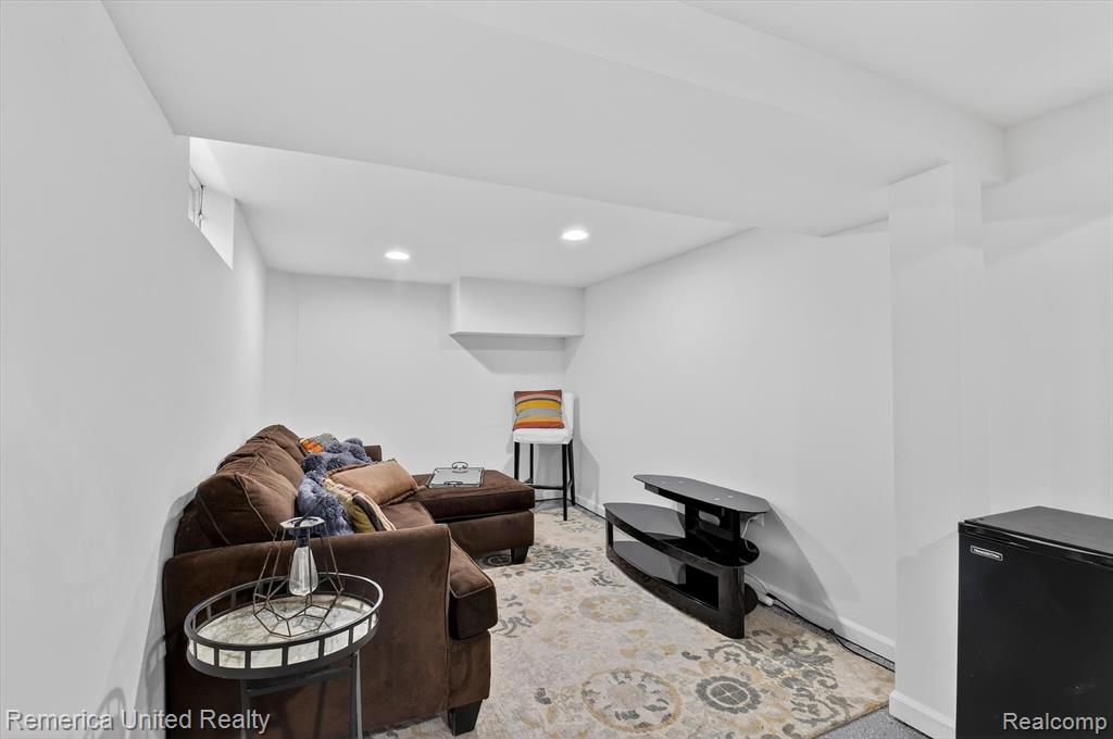 508 S Chocolay Avenue, Clawson, MI — Photo 18