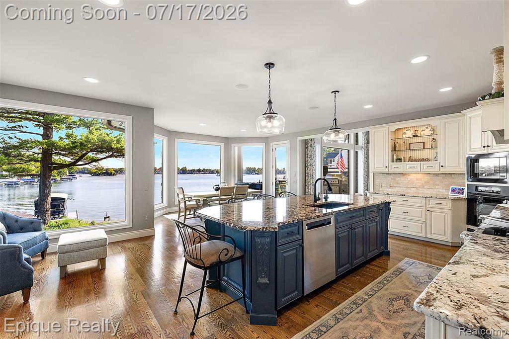 565 Shady Oaks Street, Lake Orion, MI 48362 — Photo 4