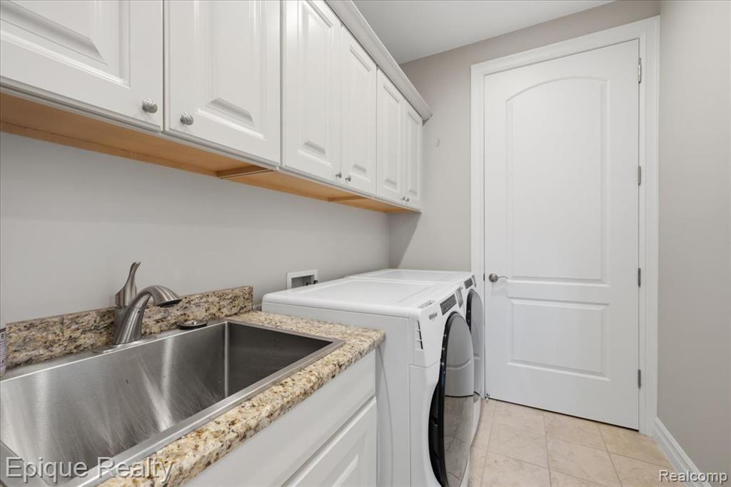 4312 Sashabaw Road, Waterford, MI 48329 — Photo 45