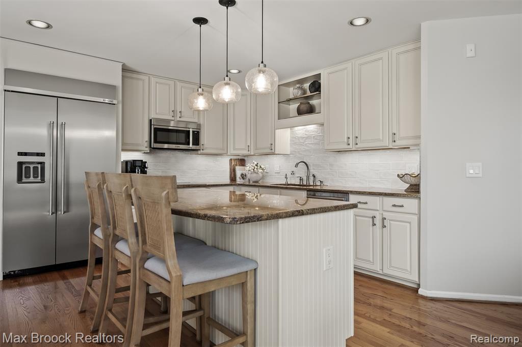 5101 Village Commons Drive, West Bloomfield, MI — Photo 12