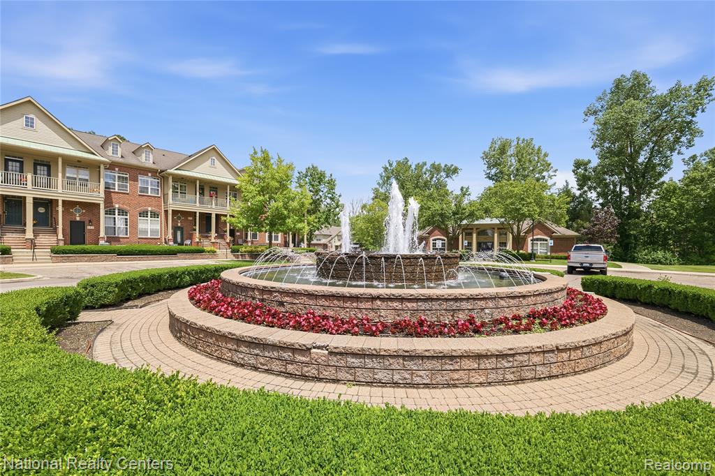 128 Sandy Lane, Walled Lake, MI 48390 — Photo 50