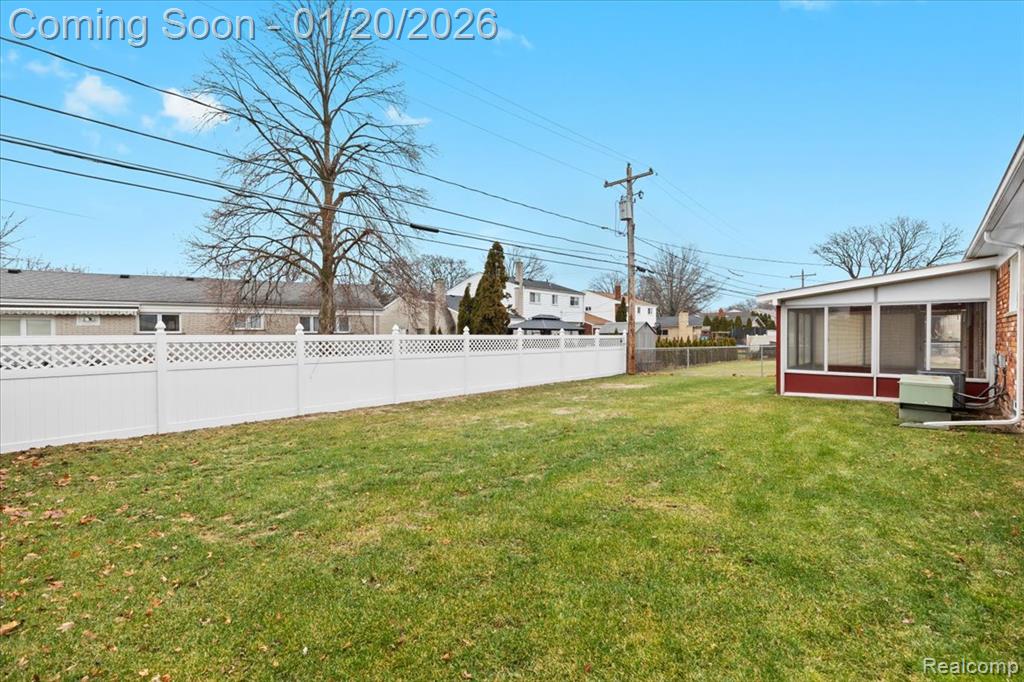 26044 Cherry Hill Road, Dearborn Heights, MI 48127 — Photo 31