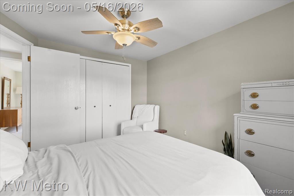 5757 Folkstone Drive, Troy, MI 48085 — Photo 33