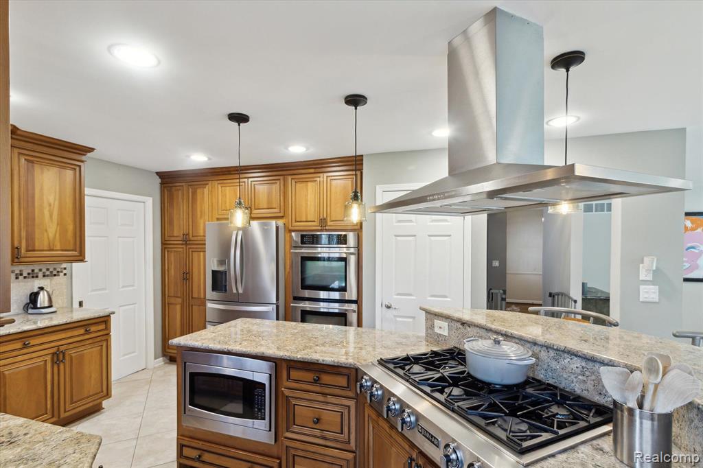 42437 STEEPLEVIEW Street, Northville, MI 48168 — Photo 14