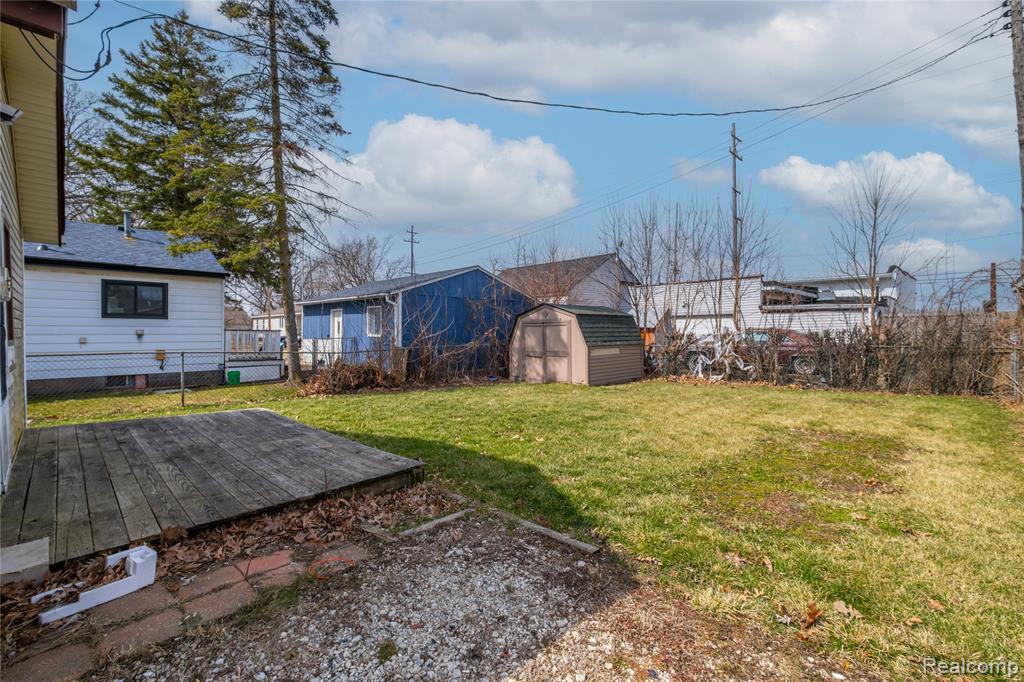 1377 Allen Street, Burton, MI 48529 — Photo 4