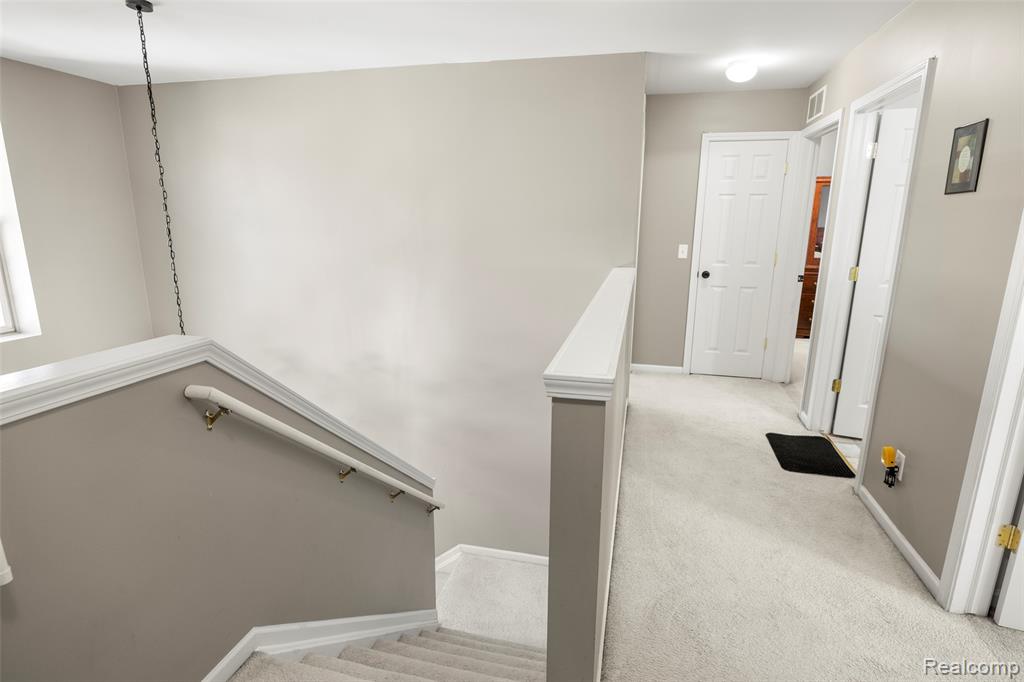 9778 Ravenshire Drive, Ypsilanti, MI 48198 — Photo 26