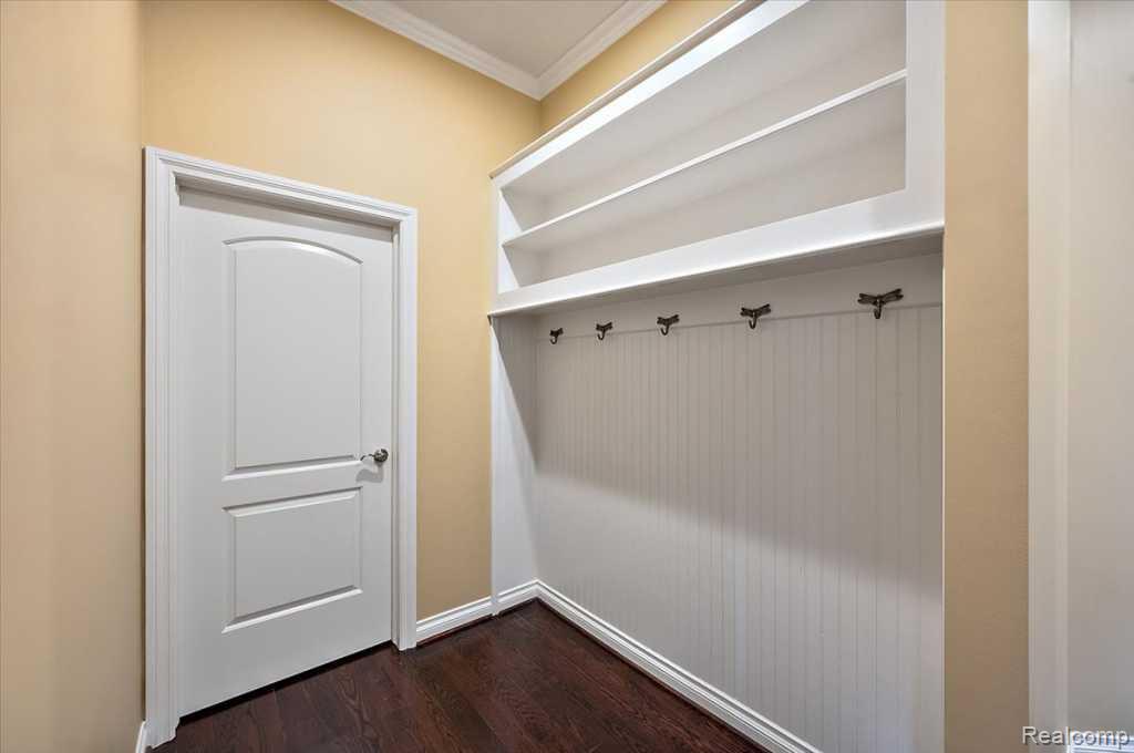 2885 Ambleside Court, Rochester, MI 48306 — Photo 27