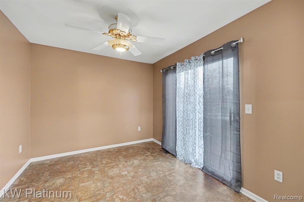48459 Hudson Bay Court, Utica, MI 48315 — Photo 10