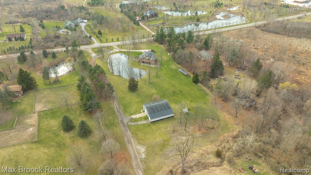 6426 OAK GROVE Road, Howell, MI 48855 — Photo 5