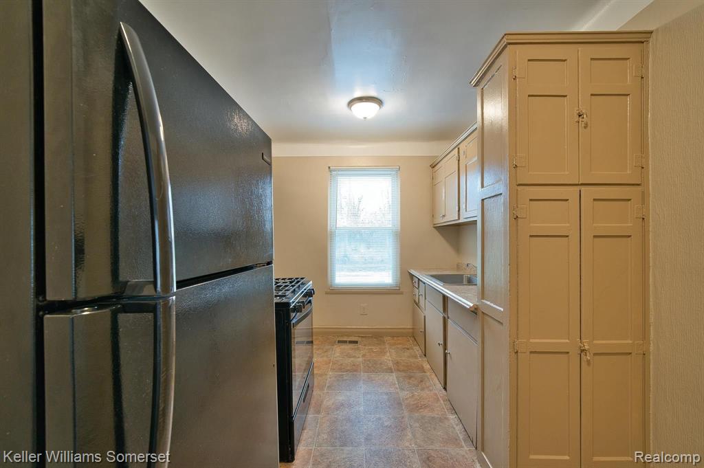 51 SPOKANE Drive, Pontiac, MI 48341 — Photo 20
