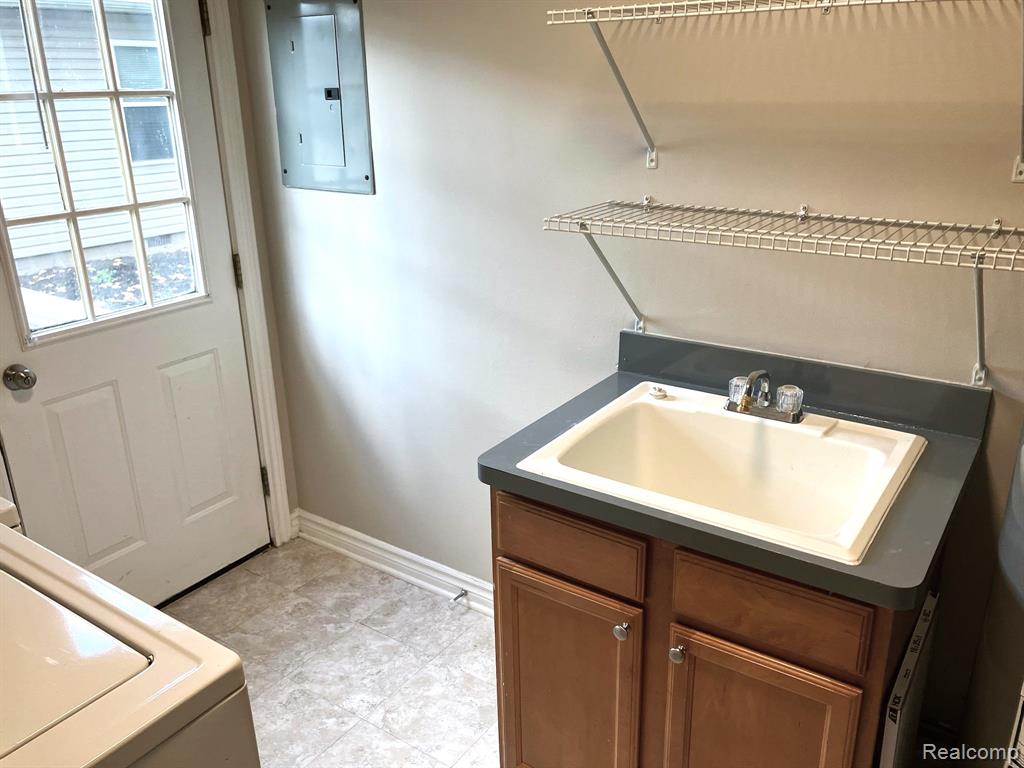 925 WOODWARD Heights, Ferndale, MI 48220 — Photo 13