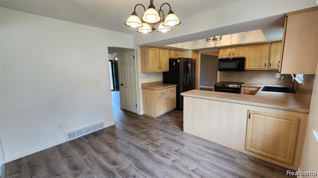 422 Boutell Drive, Grand Blanc, MI 48439 — Photo 8