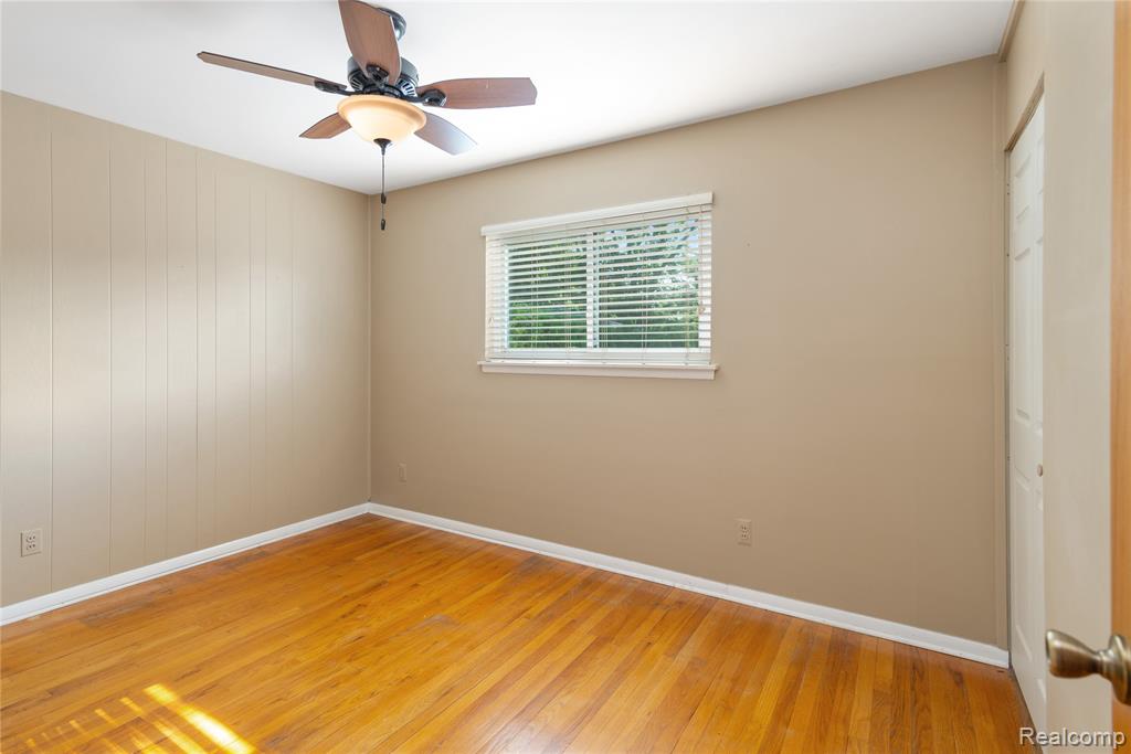 5836 Norborne Avenue, Dearborn Heights, MI 48127 — Photo 12