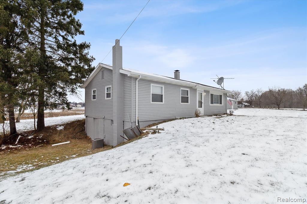 3552 BISHOP Road, Dryden, MI 48428 — Photo 2