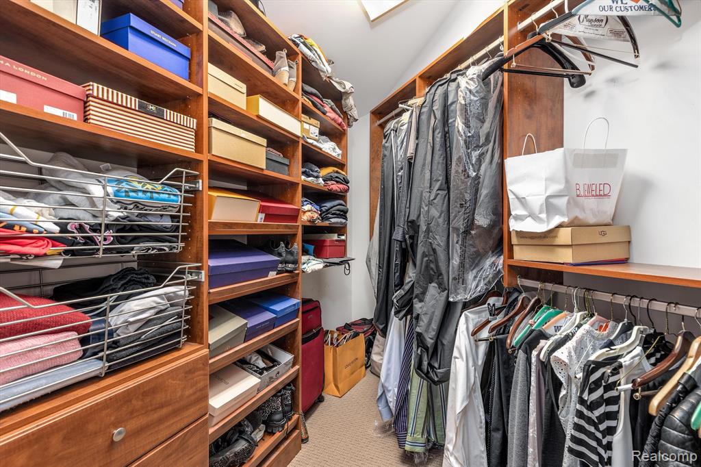 6681 Box Wood Court, West Bloomfield, MI — Photo 36