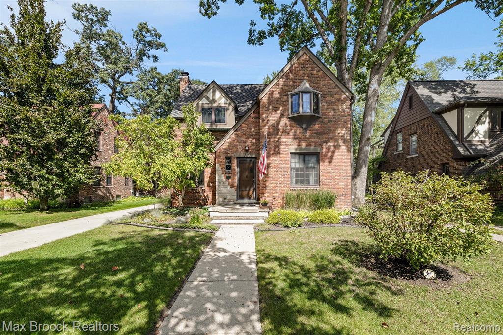 Property photo for 762 W Oakridge Street, Ferndale, MI 48220