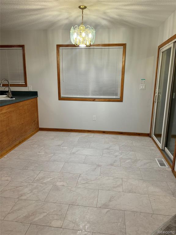 12464 Maxwell Road, Carleton, MI 48117 — Photo 6