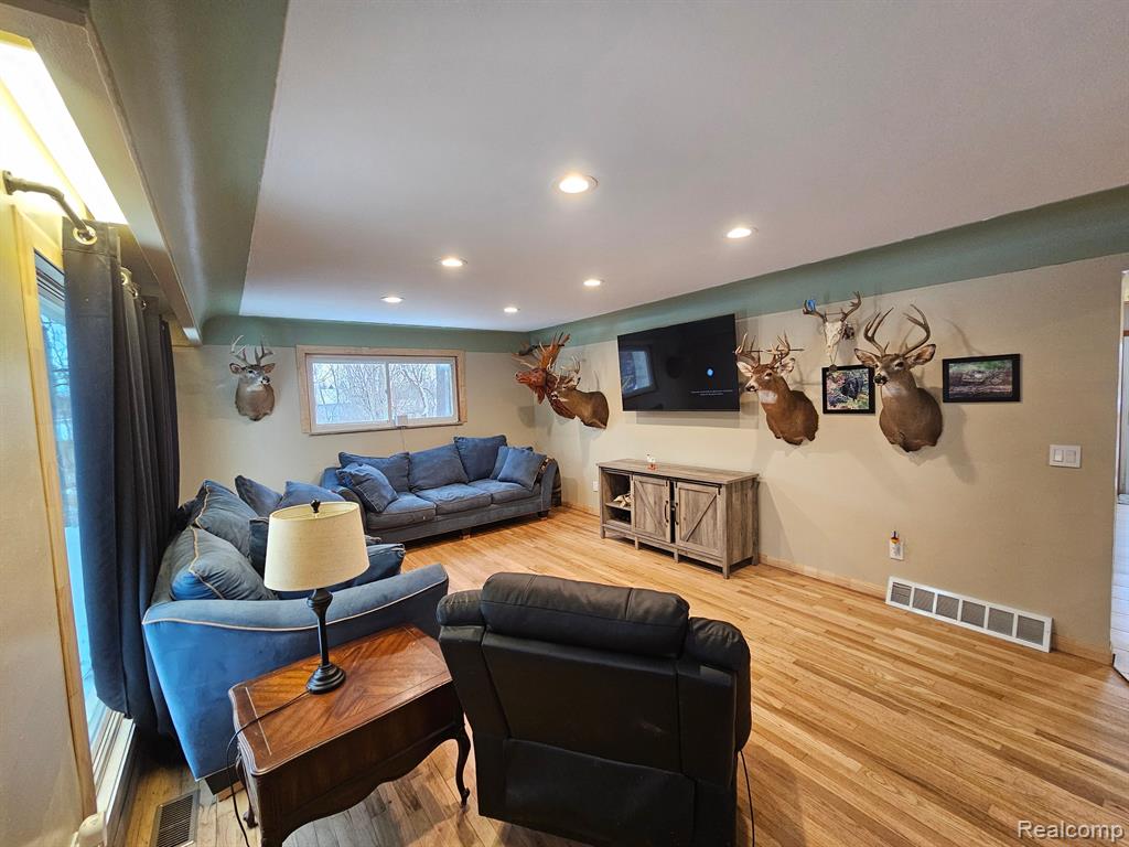2740 N VAN DYKE Road, Imlay City, MI 48444 — Photo 9