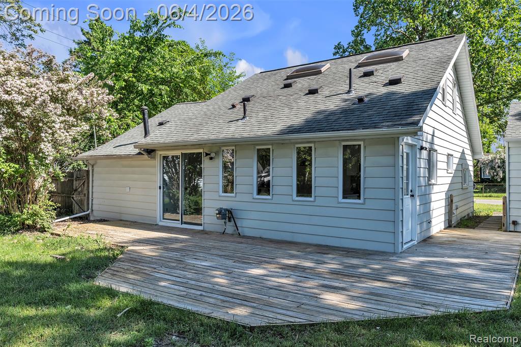 2890 Beland Avenue, Keego Harbor, MI 48320 — Photo 37