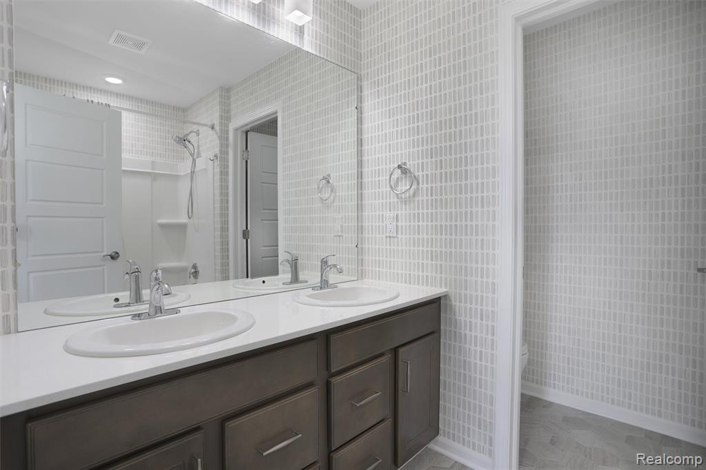 6003 Winsford Lane, Clarkston, MI — Photo 37
