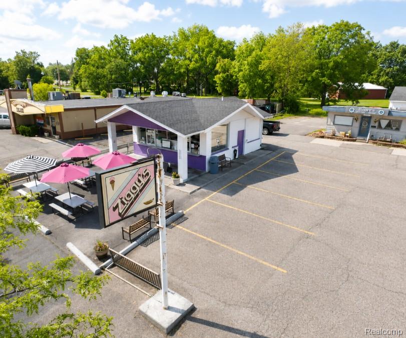11320 S Saginaw Street, Grand Blanc, MI 48439 — Photo 2