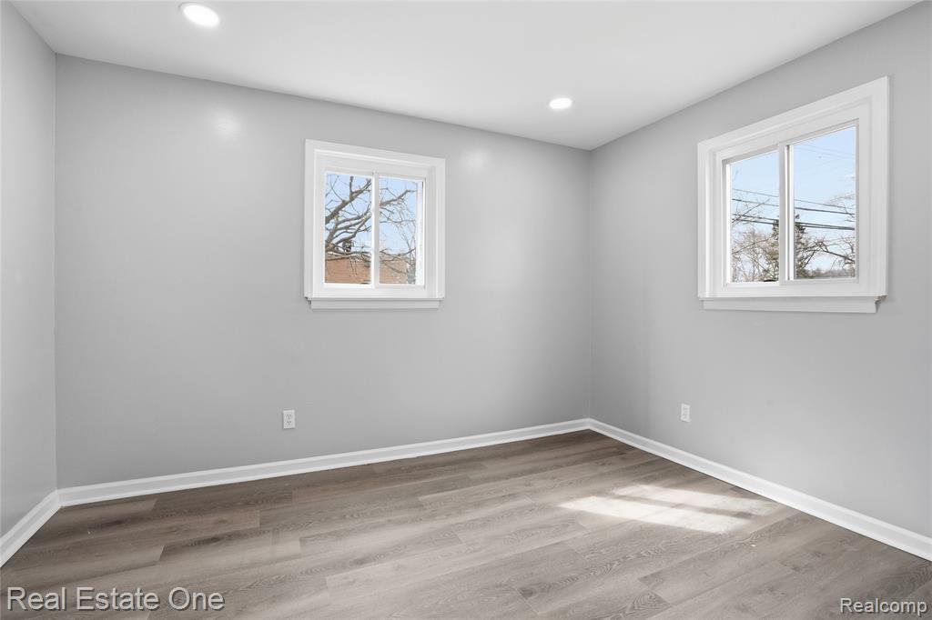 5416 JACKSON Street, Dearborn Heights, MI 48125 — Photo 13