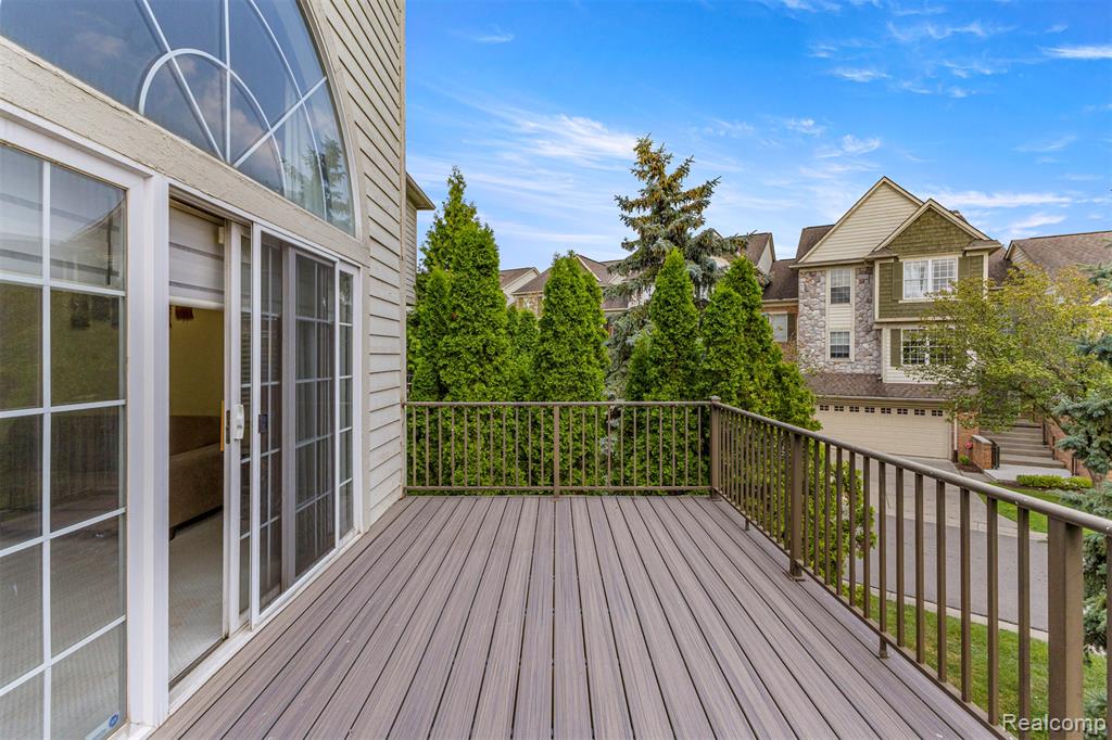 6 Bradford Court, Dearborn, MI 48126 — Photo 43
