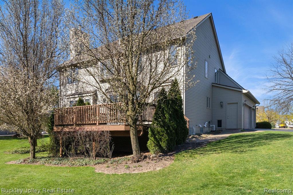 8537 SADDLEWOOD Drive, Brighton, MI 48116 — Photo 24