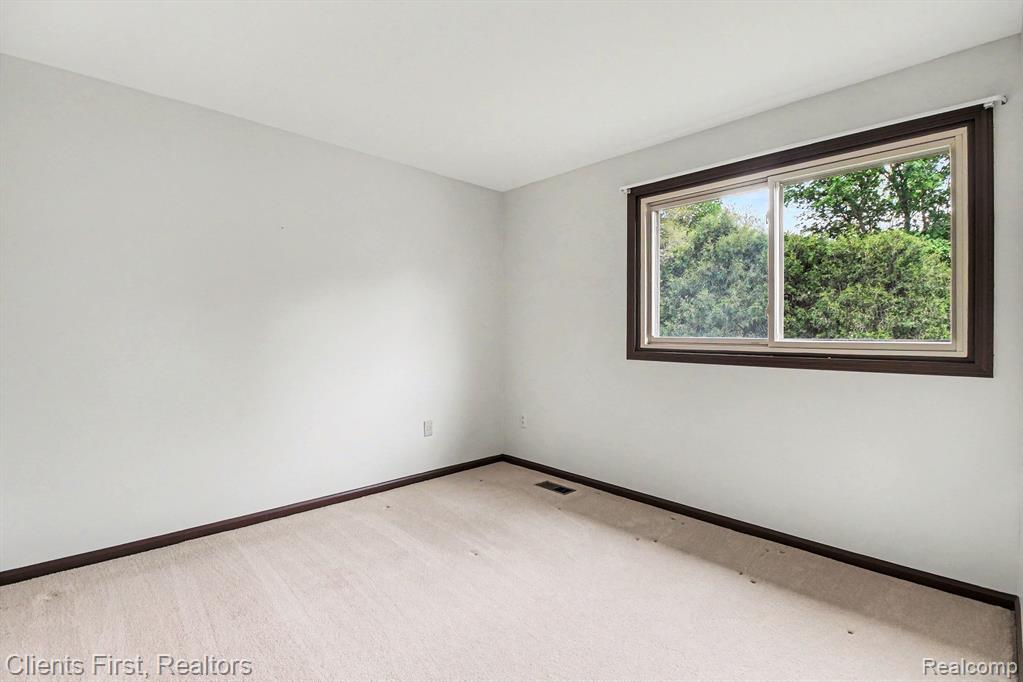 42542 Knollwood Court, Northville, MI 48168 — Photo 22