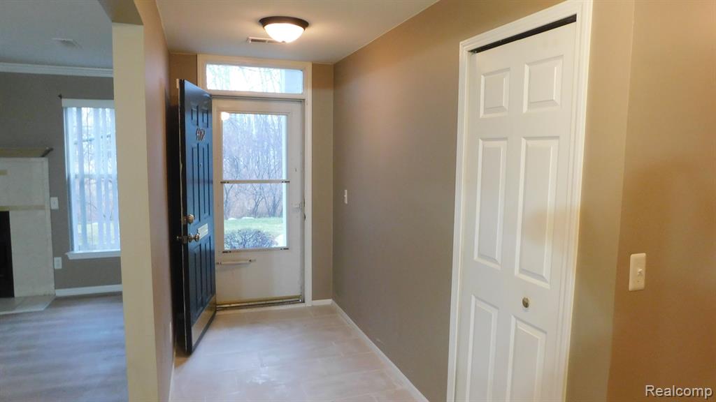 44762 MARIGOLD Drive, Sterling Heights, MI 48314 — Photo 4