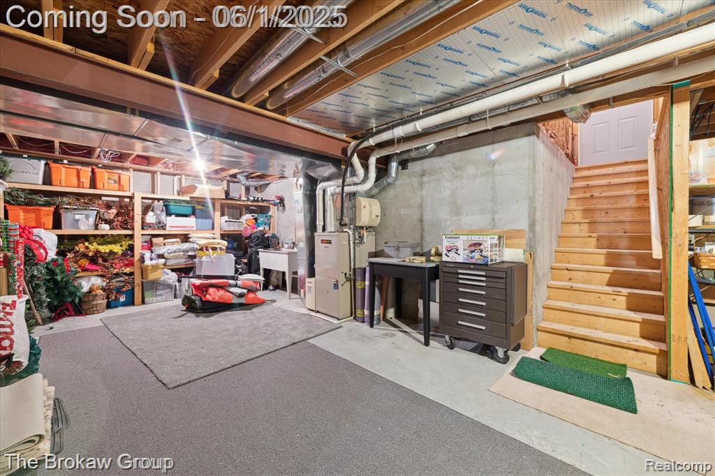 6387 Pinebrook Lane, Burton, MI 48509 — Photo 42