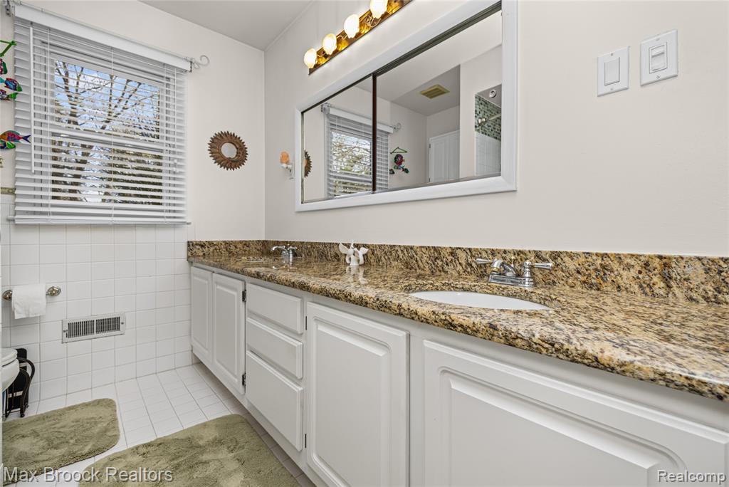 4550 Patrick Road, West Bloomfield, MI — Photo 30