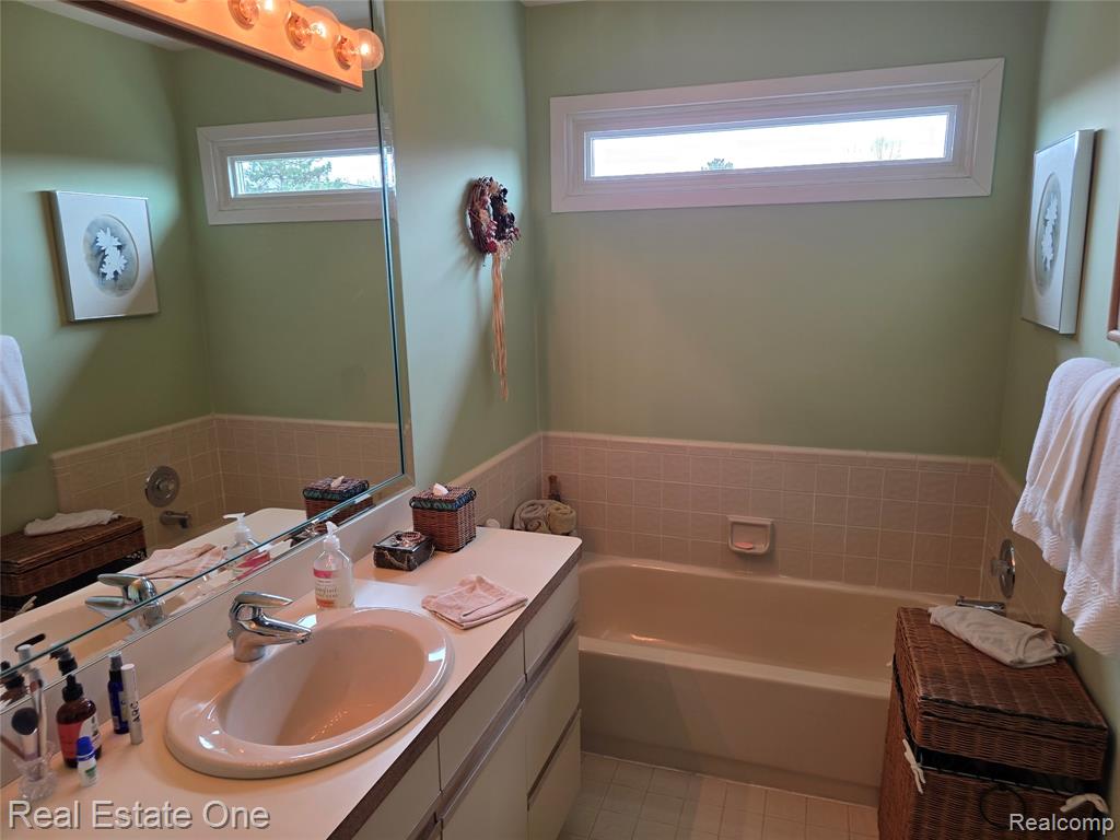 4201 Breckenridge Drive, 74, West Bloomfield, MI — Photo 19