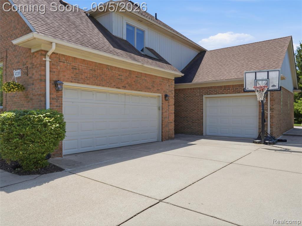 47289 Robins Nest Drive, Utica, MI 48315 — Photo 41