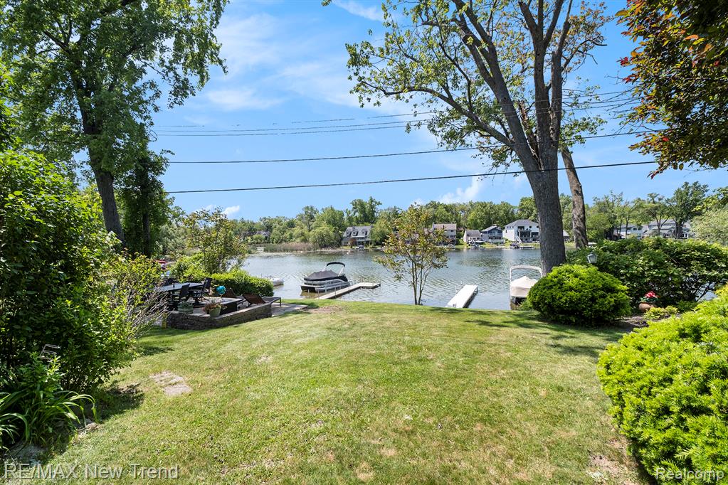 4044 Fieldview Avenue, West Bloomfield, MI 48324 — Photo 47