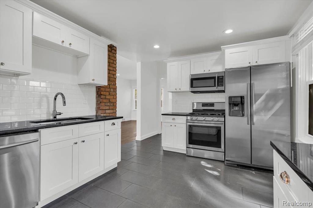 2509 Beals Street, Detroit, MI 48214 — Photo 12