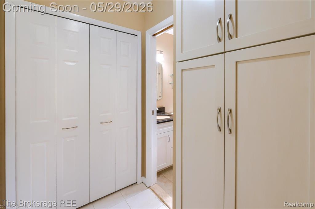 6933 Hubbard Hills Drive, Clarkston, MI 48348 — Photo 52