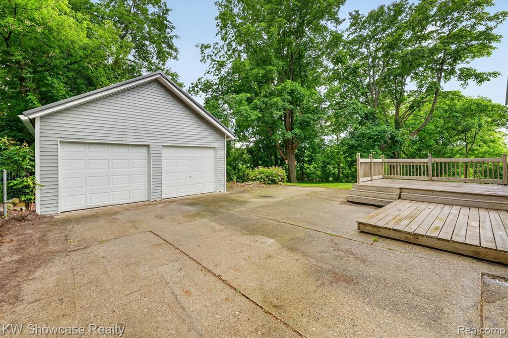 407 Broadway, Davisburg, MI 48350 — Photo 28