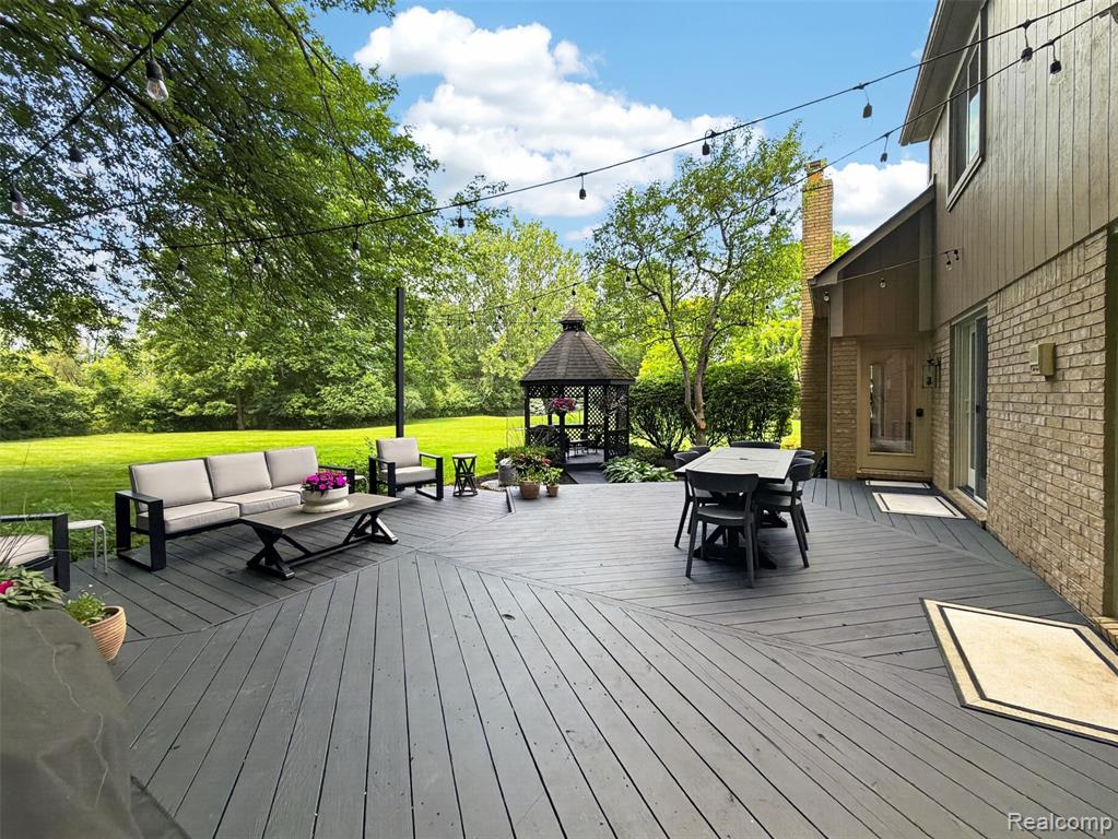 6713 Aurora Drive, Troy, MI 48098 — Photo 17