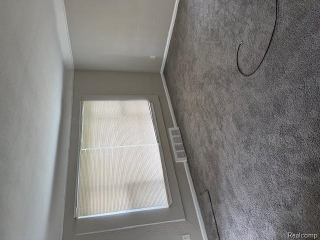 15729 Greenfield Road - Photo 3
