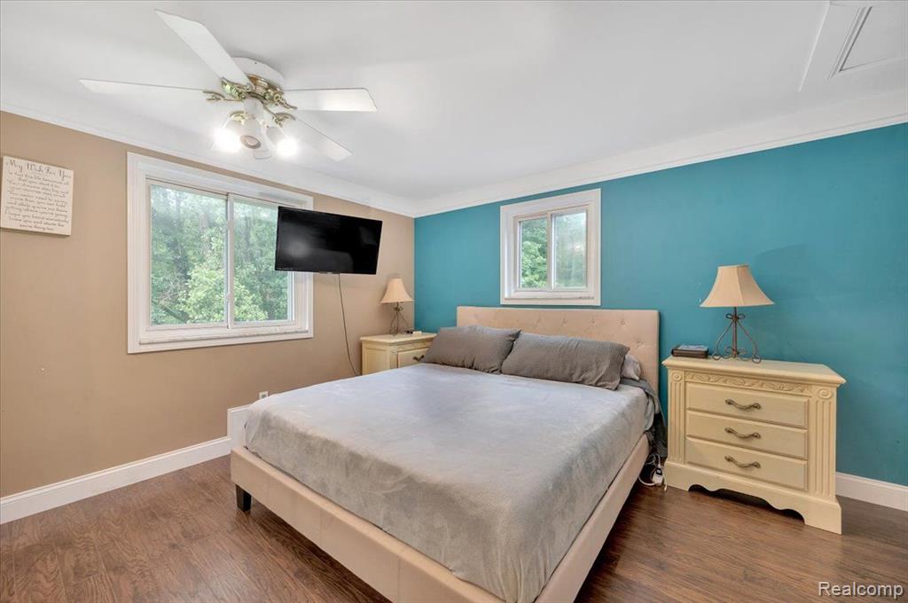 4295 MCKEACHIE Road, White Lake, MI 48383 — Photo 12