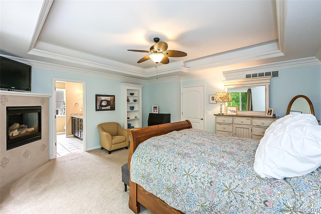 29811 Bradford Drive, New Hudson, MI 48165 — Photo 16