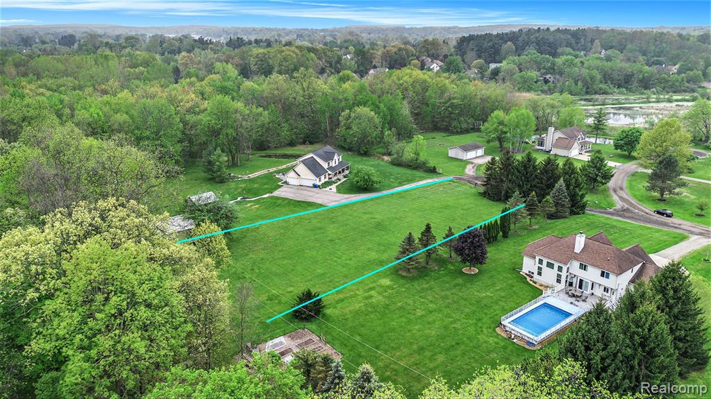4864 COOLEY LAKE Court, Commerce Twp, MI 48382 — Photo 2