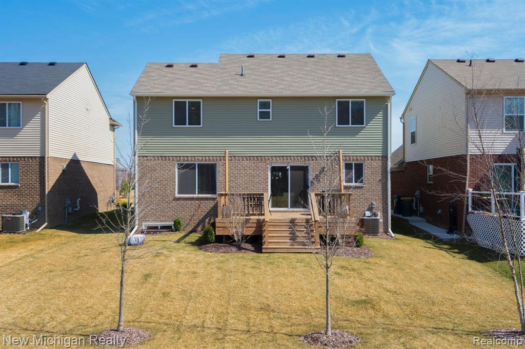 6620 CHANDLER Drive, Belleville, MI 48111 — Photo 4