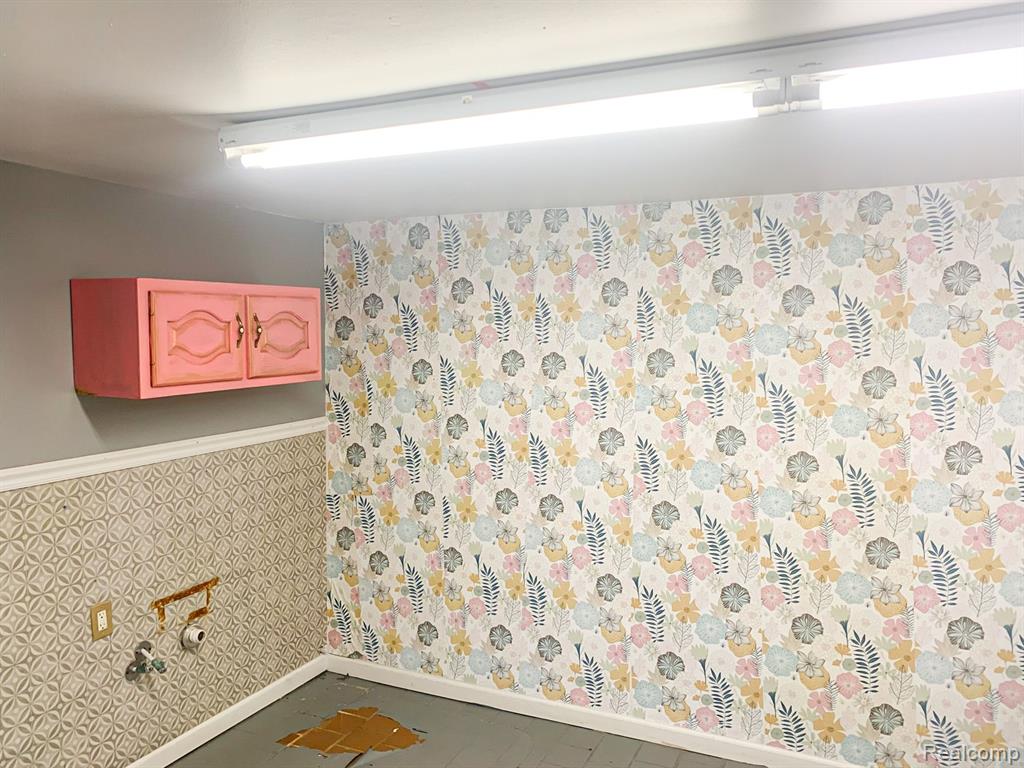 5357 FENTON Road, Grand Blanc, MI 48507 — Photo 7